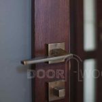 двери из ясеня в дом в Одессе