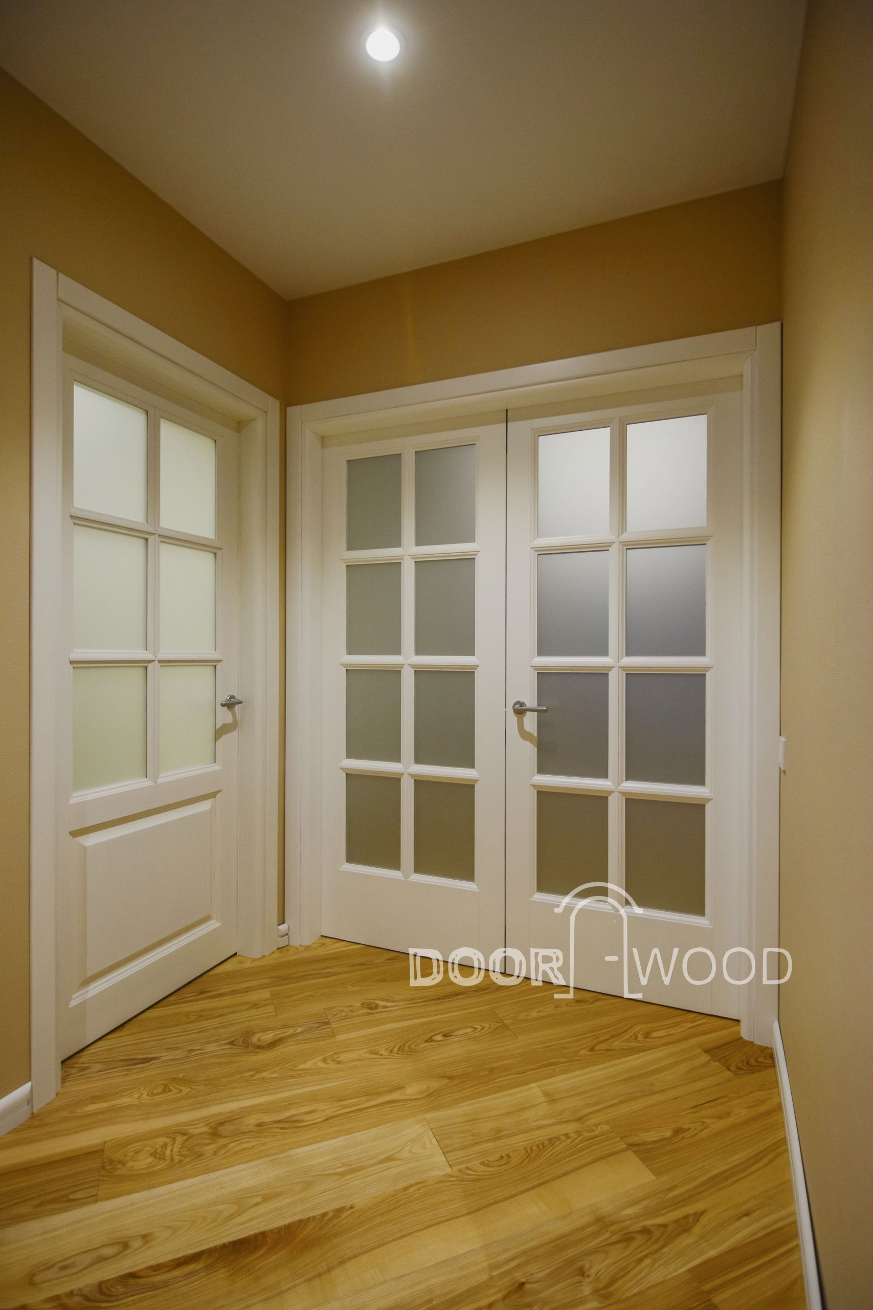 Дверь деревянная в кухню со стеклом Сатин и двойные двери