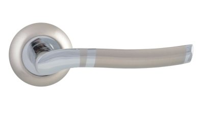 SIBA Ручка дверная VERONA на розетке R02 мат.никель - хром (22 07)